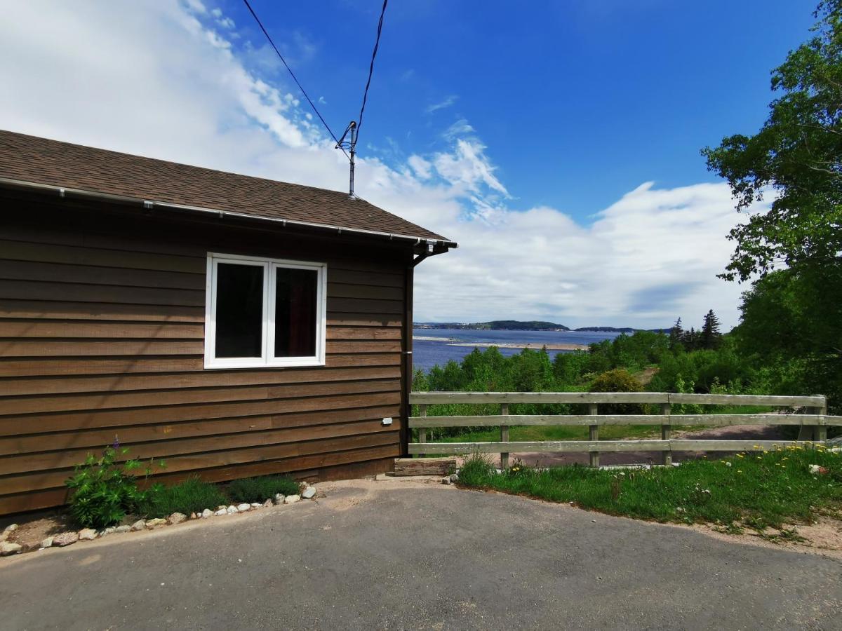 Knotty Pine Cottages, Suites & Motel Rooms Ingonish Exterior photo